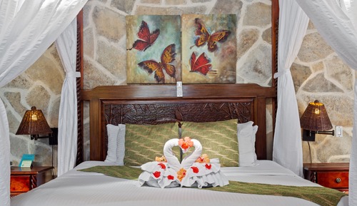 Luxury Tree House, 1 King Bed, Valley View