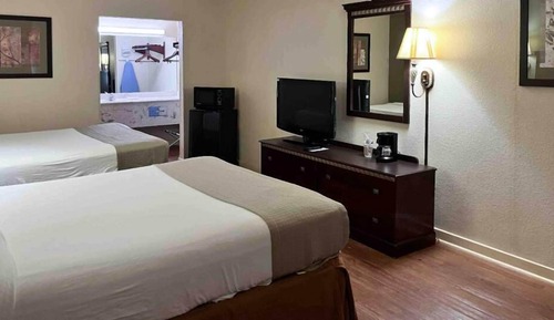 Standard Room, 2 Queen Beds, Accessible, Non Smoking