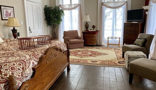 Presidential Room, Hill View, Slope side