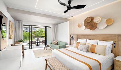 Junior Suite Pool View King