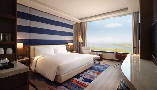 Ocean Tower Lake Deluxe King