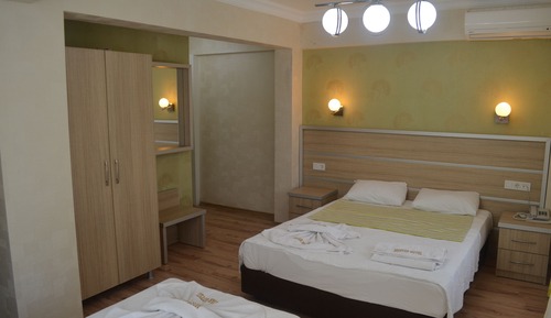Triple Room