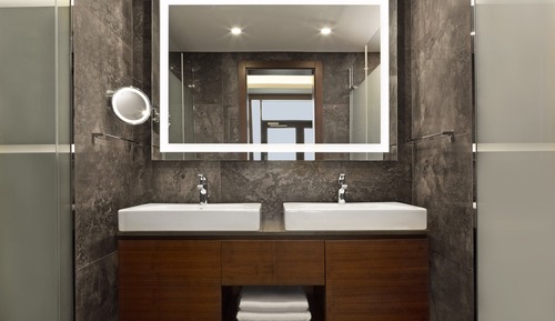 Club Suite, 1 King Bed, Terrace