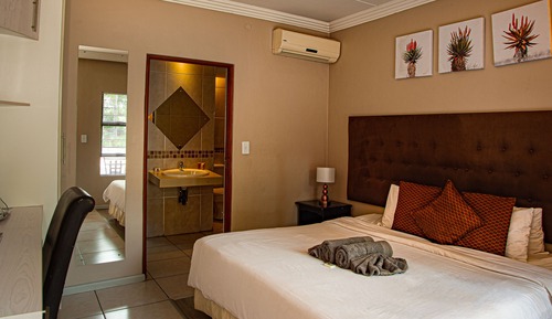 Honeymoon Suite