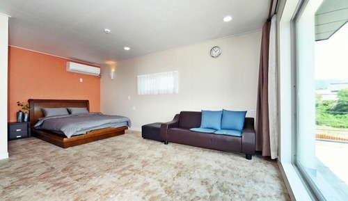 Room (Hyukgeose)