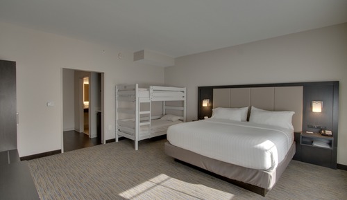 Standard Room, 1 King Bed (Walk-In Shower)