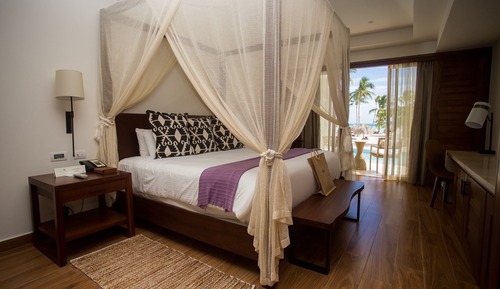 Preferred Club Bungalow Suite Swim Out Ocean Front