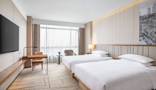 Deluxe Room, 2 Twin Beds, City View