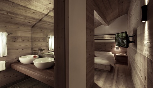 Classic Double Room (Colani Petit)