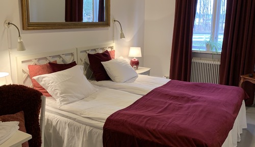 Double Room (No Pets)