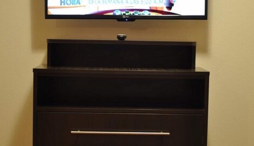 Deluxe Room, 1 King Bed, Non Smoking, Refrigerator & Microwave