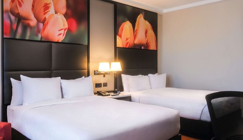 Room, 2 Queen Beds, Non Smoking