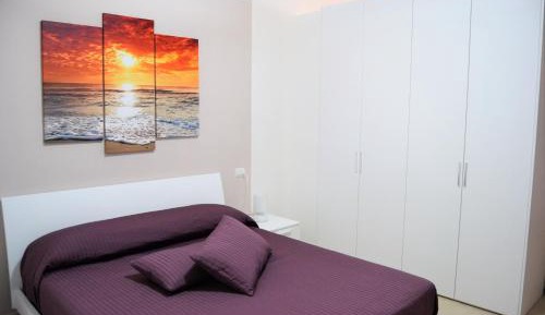 King Studio with Sofa Bed