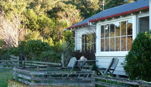 Four-Bedroom Two-Bathroom Villa - The Top House