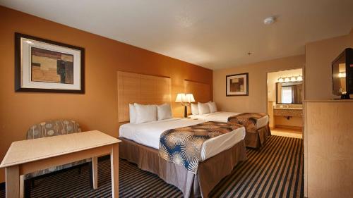 Queen Room with Two Queen Beds