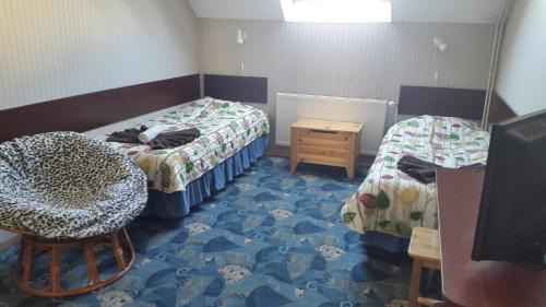 Basic Triple Room with Shared Bathroom