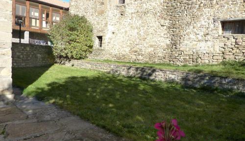 Apartment with Garden View