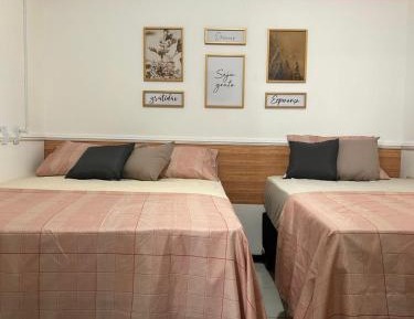 Deluxe One-Bedroom Apartment