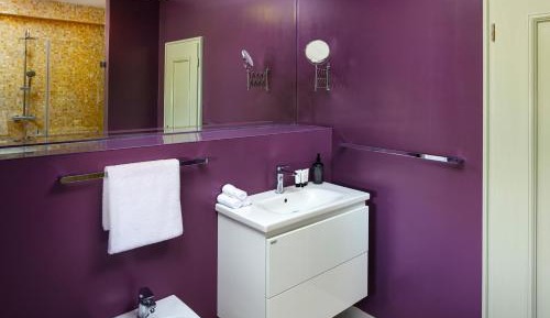 Quadruple Room with Private Bathroom