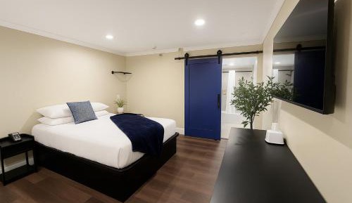 Queen Room