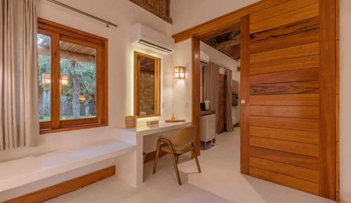 Deluxe King Suite