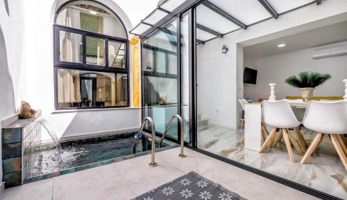Two-Bedroom Deluxe Apartment