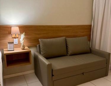Deluxe One-Bedroom Apartment