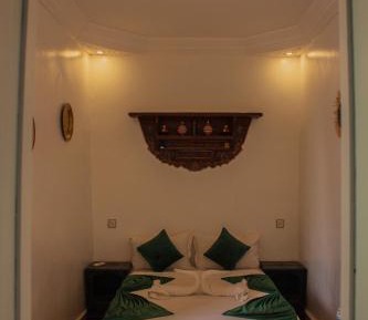 Deluxe Double Room with Shower