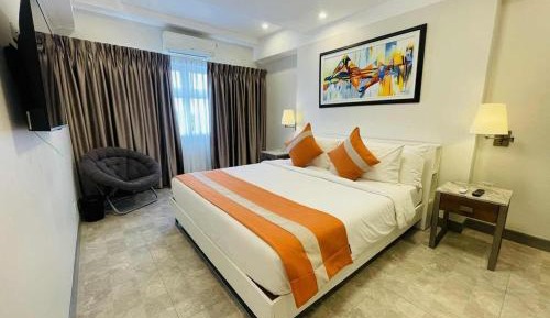 One-Bedroom Apartment with Balcony