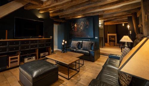 Five-Bedroom Holiday Home