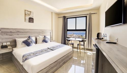 King Room with Mountain View