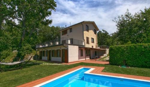 Three-Bedroom Holiday Home 
