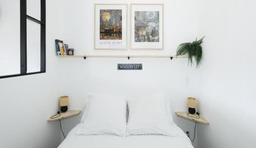 Deluxe One-Bedroom Apartment with City View