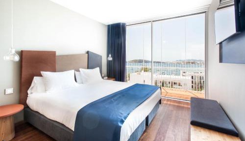 Suite Duplex Apartment with Private Pool