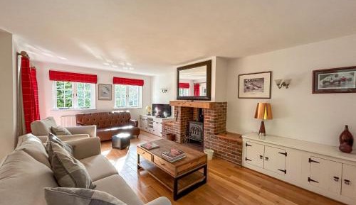 Three-Bedroom Vacation Home 