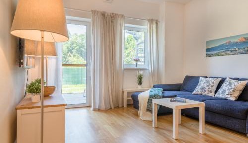 Apartment with Mountain View