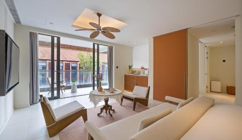 Triple Room with Balcony