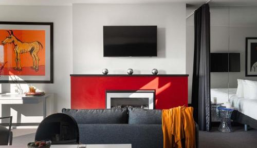 Cullen Open Plan Suite