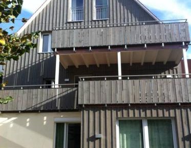 Deluxe Four-Bedroom Apartment with Garden