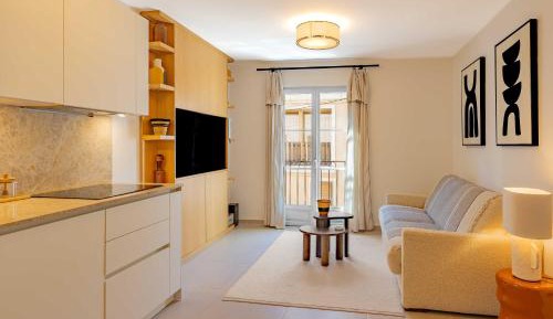 One-Bedroom Apartment