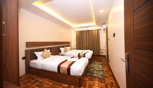 Three-Bedroom Premium Apartment with Balcony