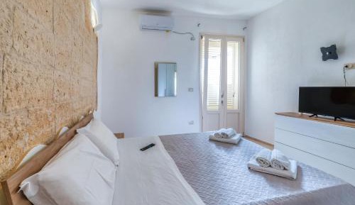Superior One-Bedroom Apartment