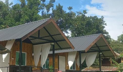Bungalow with Garden View