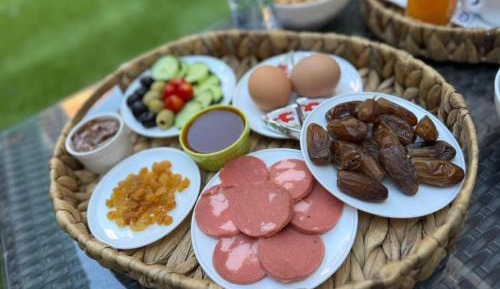 Apartment with Pool View 