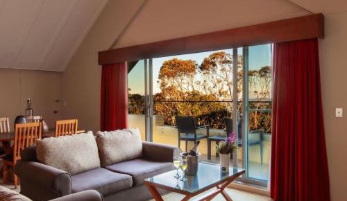 Luxury Suite with One King Bed