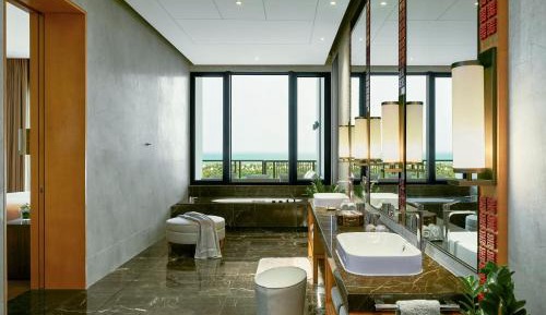 Grand Ocean Suite（One time free pick up service from Sanya Airport）