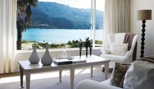 Deluxe Suite with Lagoon View