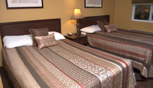 Two Double Beds with Exterior Door - Smoking