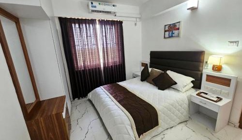 Superior One-Bedroom Apartment with Balcony