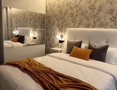 Superior One-Bedroom Apartment